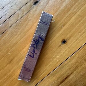 NIB Tarteist Lip Paint in Shade Front Row